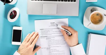 How to Write a Compelling Resume That Gets You Noticed