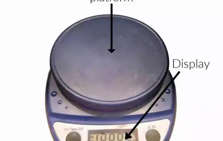 How to Use a Kitchen Scale