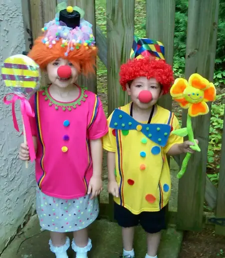 How to Make a Clown Costume