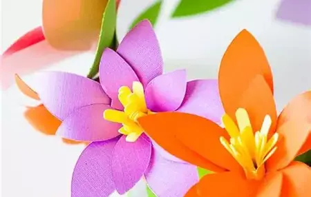 How to Make a Paper Flower Crown