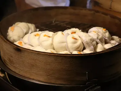 Street Food Bangkok Terbaik: Panduan Menjelajahi Cita Rasa Lokal