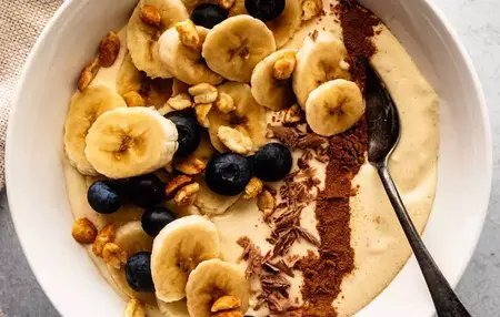 How to Make a Smoothie Bowl with Banana