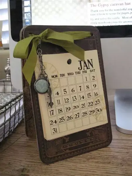 How to Make a DIY Calendar