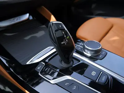 Gigi Transmisi Manual Susah Masuk? Penyebab & Solusi!