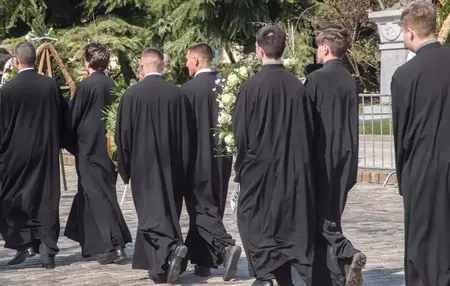 How to Write a Letter to Your Elected Officials