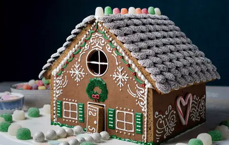 How to Make a Gingerbread House