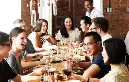 How to Throw a Dinner Party