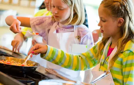 How to Start a Cooking Class