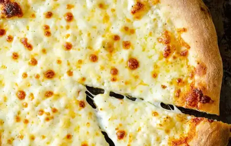 How to Make a Homemade Pizza Crust