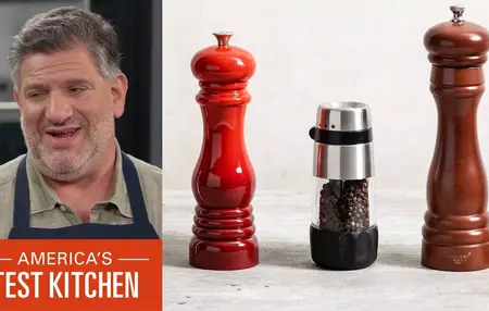 How to Use a Pepper Mill