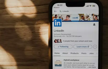 How to Use LinkedIn for Career Networking