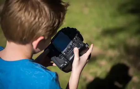 How to Use a DSLR Camera for Kids