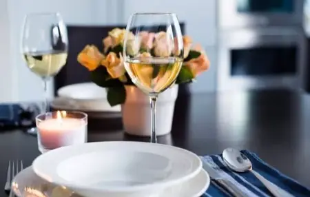 How to Plan a Romantic Dinner