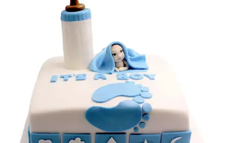 How to Make a Baby Shower Cake