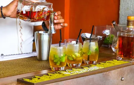 How to Make Cocktails