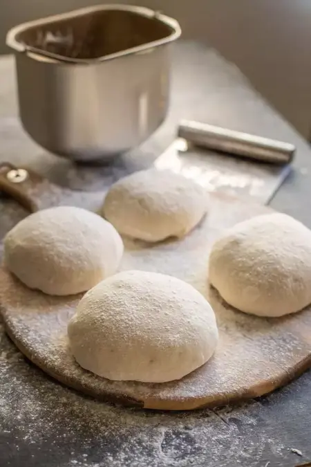 How to Make a Pizza Dough Using a Bread Machine