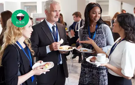 How to Network Effectively for Career Advancement