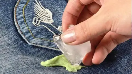 How to remove chewing gum from clothes