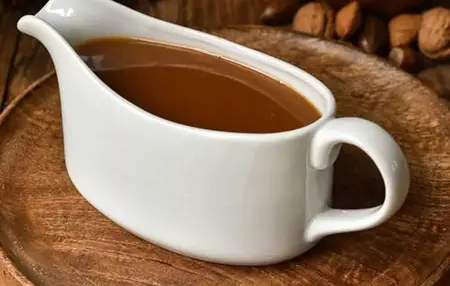 How to Make a Sauce with Red Wine