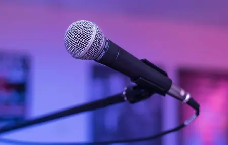 How to Use a Microphone for Singing