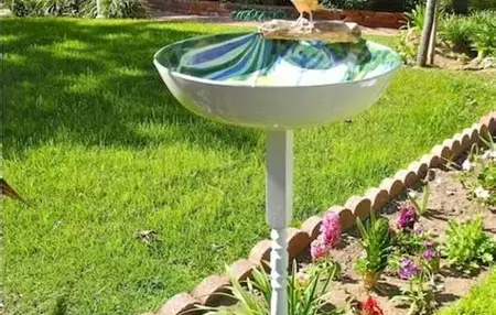 How to Make a Bird Bath