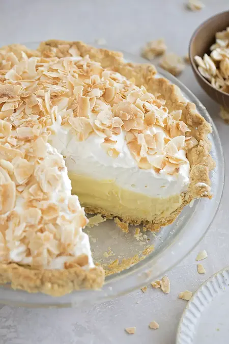 How to Make a Delicious Coconut Cream Pie