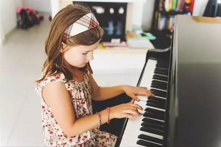 How to Learn to Play Piano for Free