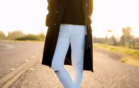 How to Dress Stylishly on a Budget and Look Your Best