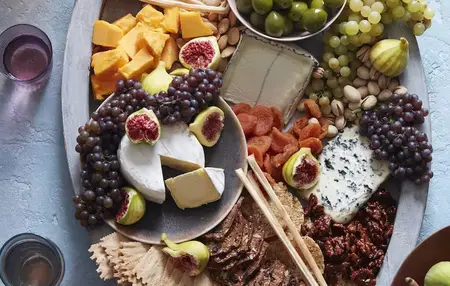How to Make a Cheese Plate