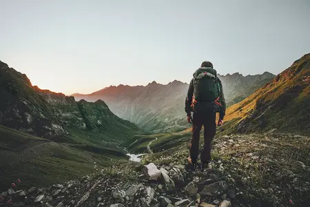 How to Learn to Hike