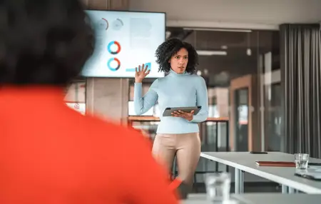 How to Pitch Your Startup to Investors