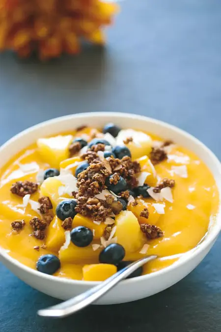How to Make a Smoothie Bowl with Mango