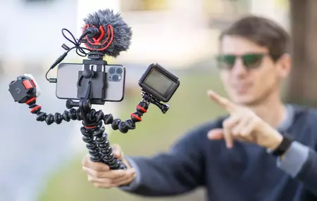 How to Start a Vlogging Channel