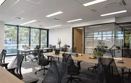 How to Organize Your Desk