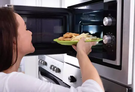 How to Use a Microwave for Cooking