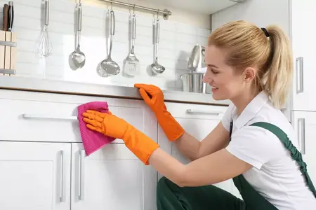 How to Clean Your Kitchen Cabinets