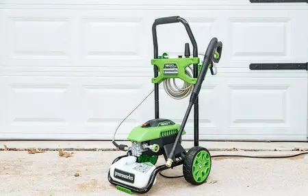 How to Use a Pressure Washer