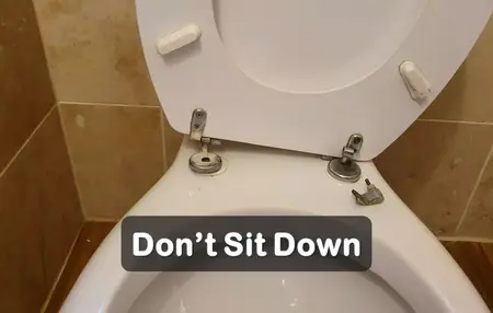 How to Fix a Broken Toilet Seat