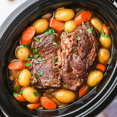 How to Use a Slow Cooker for Recipes