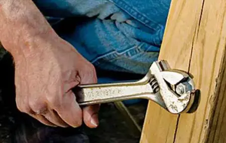 How to Use a Wrench