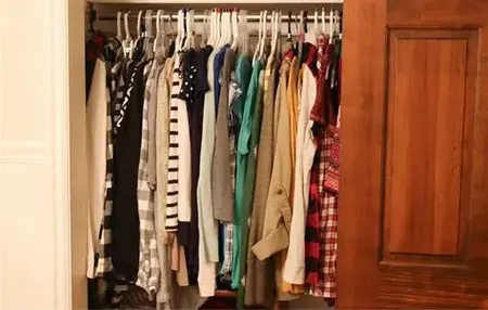 How to Declutter Your Closet
