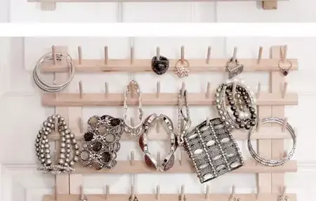 How to Make a DIY Jewelry Holder