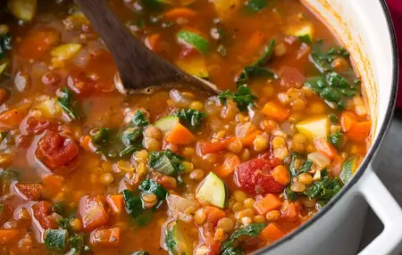 How to Make a Soup with Lentils and Vegetables
