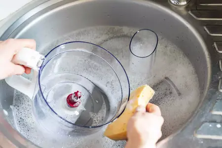 How to Clean a Food Processor