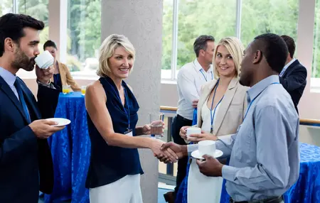 How to Network Effectively at Industry Events