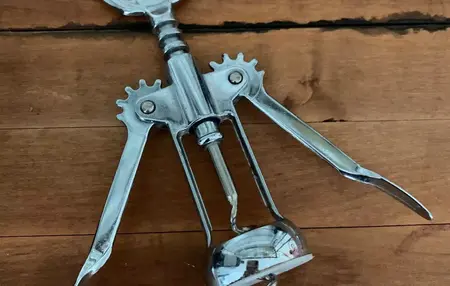 How to Use a Corkscrew