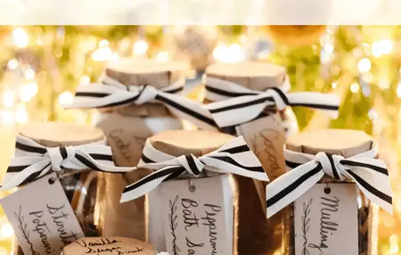 How to Make a DIY Mason Jar Gift