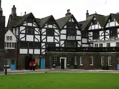 Sutton House: Rumah Berhantu Tudor di London