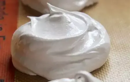 How to Make a Meringue