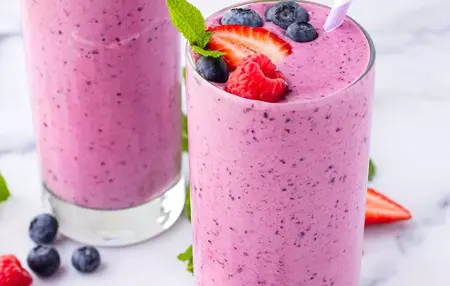 How to Make a Smoothie with Yogurt